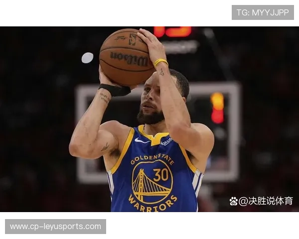 2021年总决赛：库里在第三节一人砍下21分，带领球队最关键的胜利！